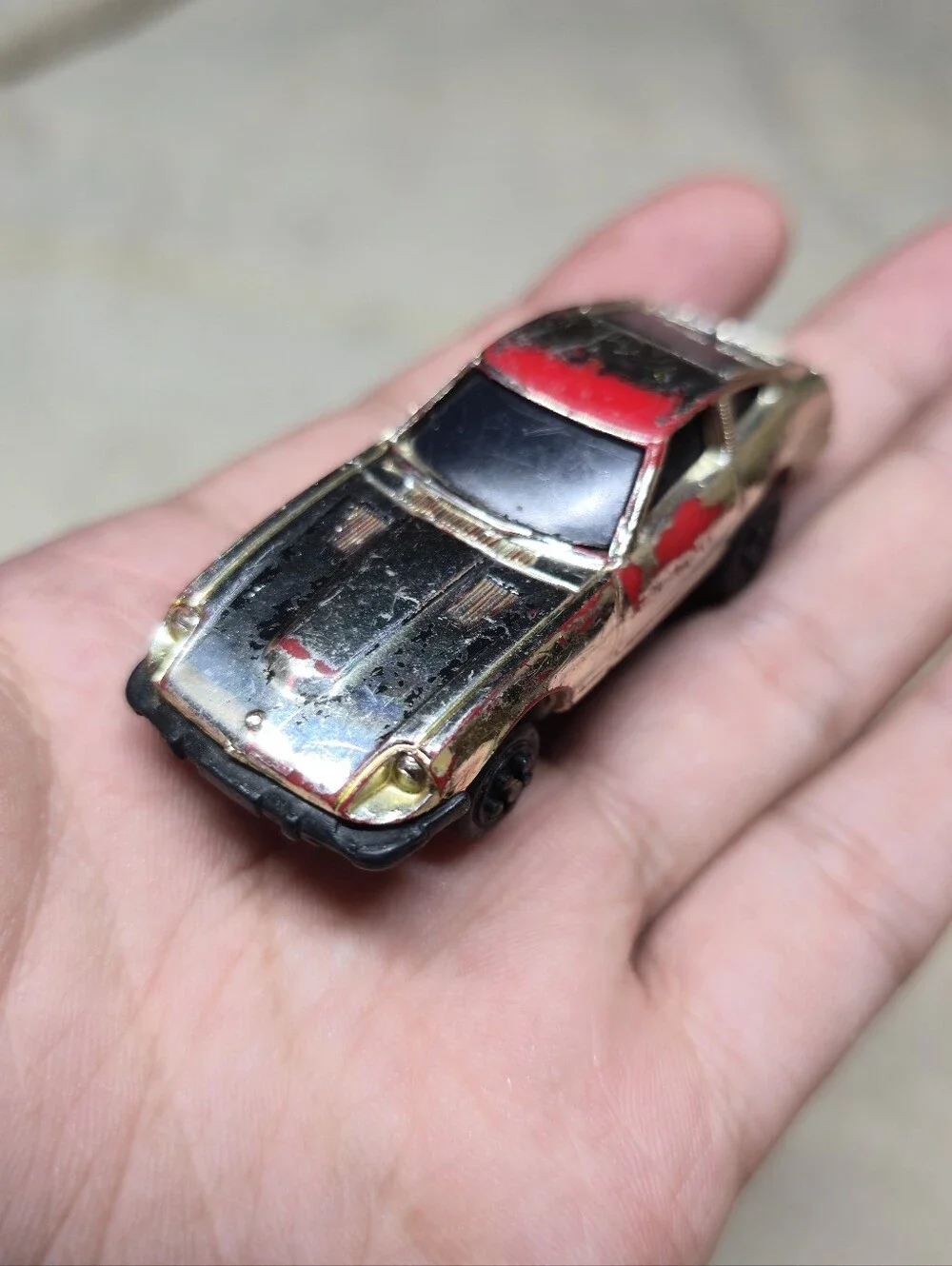 Vintage 1980 Kidco Burnin' Key Cars Datsun 280-ZX GoldPaint peeling